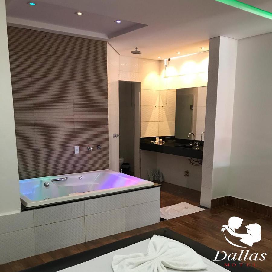 Dallas Motel Valparaiso de Goias Экстерьер фото